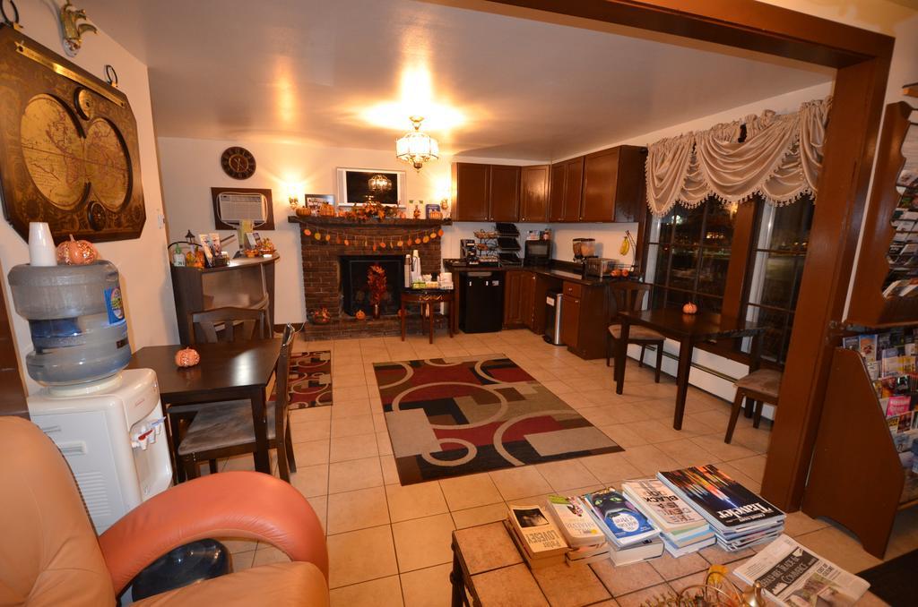 Williamstown Motel Bagian luar foto