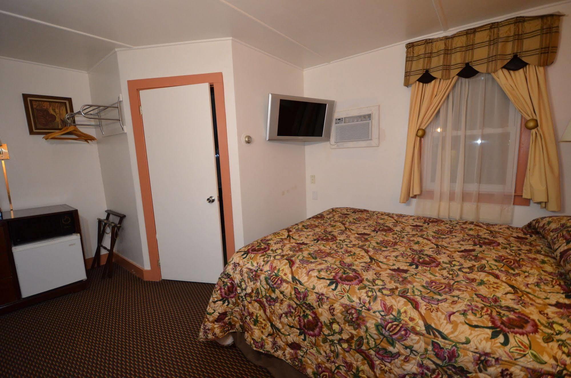 Williamstown Motel Bagian luar foto