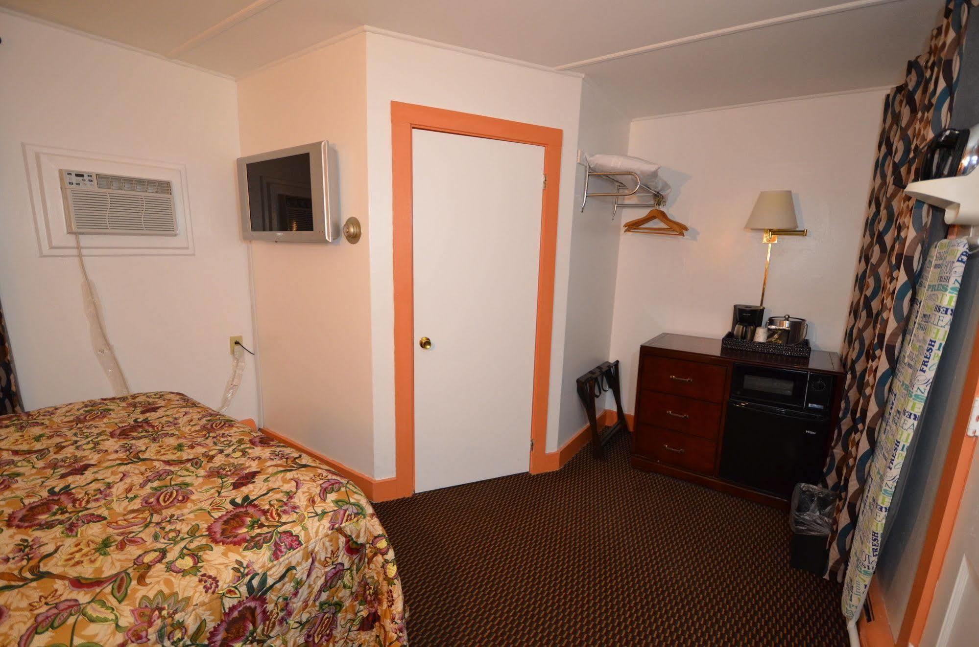 Williamstown Motel Bagian luar foto